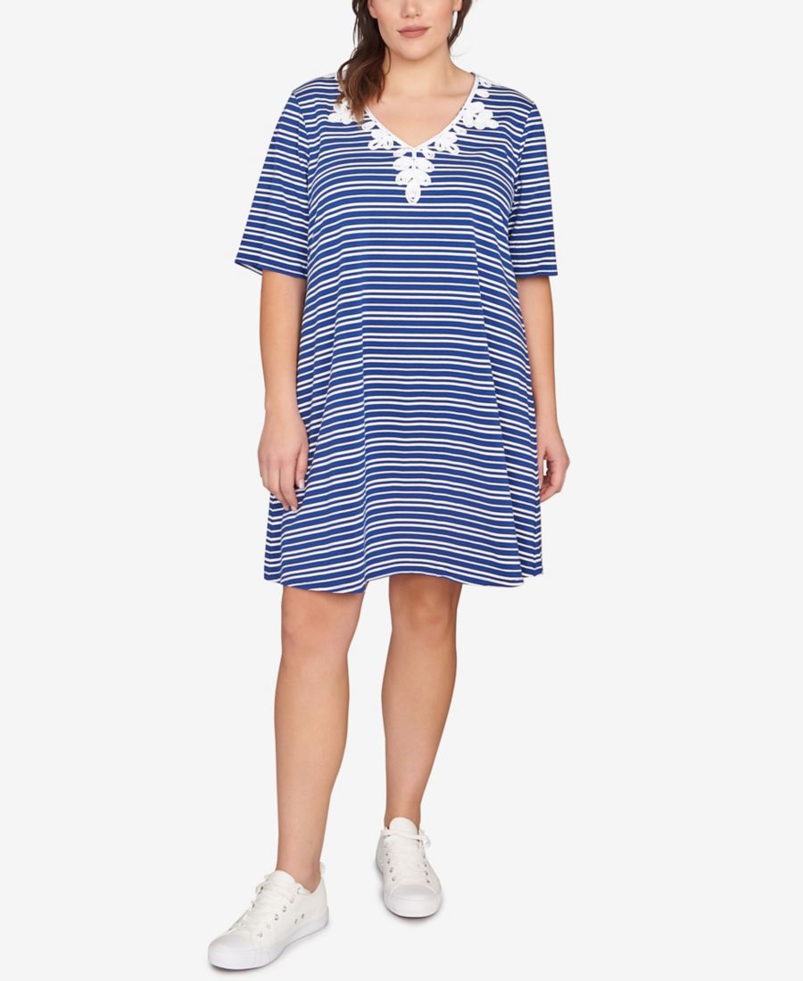 Вязаное платье больших размеров с вышитыми полосками Ruby Rd, Blue Multi
Вязаное платье больших размеров с вышитыми полосками Ruby Rd, Blue Multi