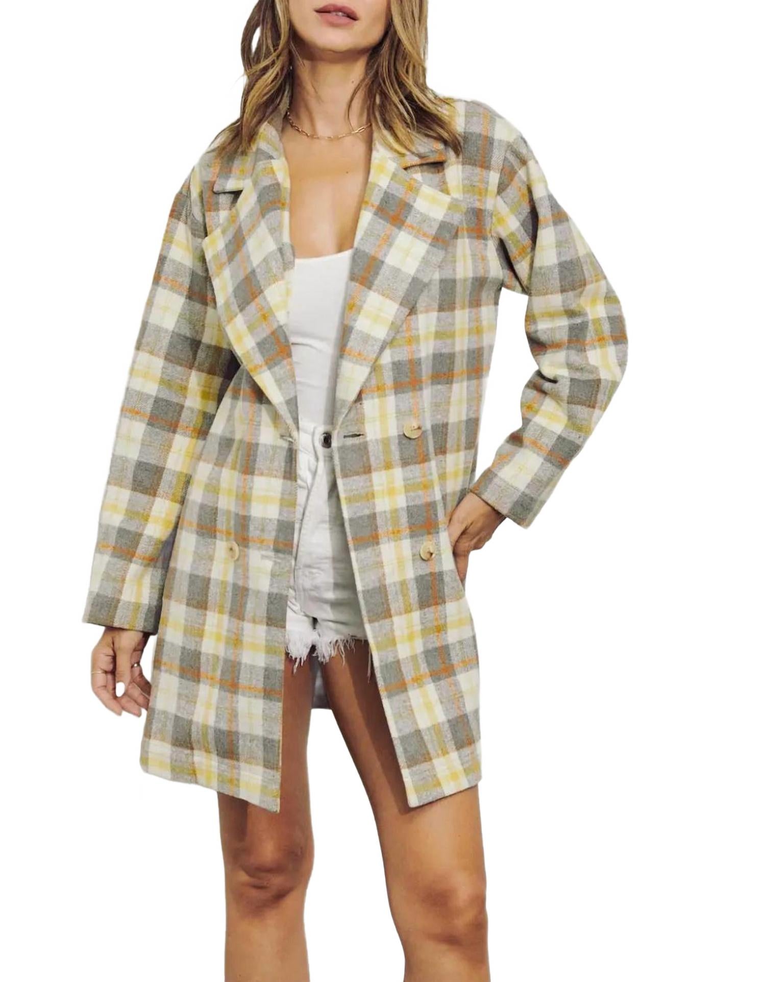 Двубортное пальто оверсайз в клетку кремового цвета J.NNA
Двубортное пальто оверсайз в клетку кремового цвета J.NNA