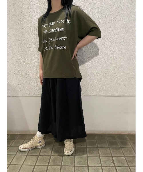 Футболка, крой оверсайз, бренд Rydia, цвет хаки
Футболка, крой оверсайз, бренд Rydia, цвет хаки