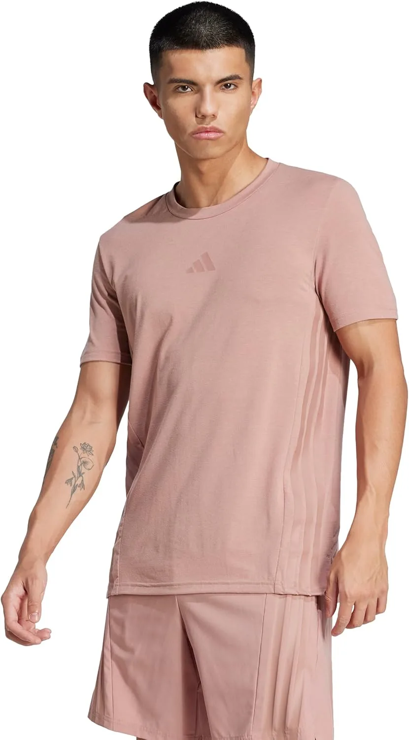Футболка Adidas Designed for Training с тремя полосками
Футболка Adidas Designed for Training с тремя полосками