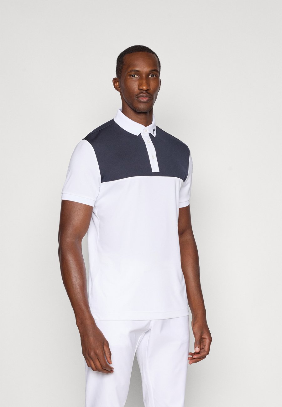 Поло J.LINDEBERG Sports SCOTTIE TOUR TECH COLOURBLOCK, White, Белый, Поло J.LINDEBERG Sports SCOTTIE TOUR TECH COLOURBLOCK, White
Поло J.LINDEBERG Sports SCOTTIE TOUR TECH COLOURBLOCK, White, Белый, Поло J.LINDEBERG Sports SCOTTIE TOUR TECH COLOURBLOCK, White
