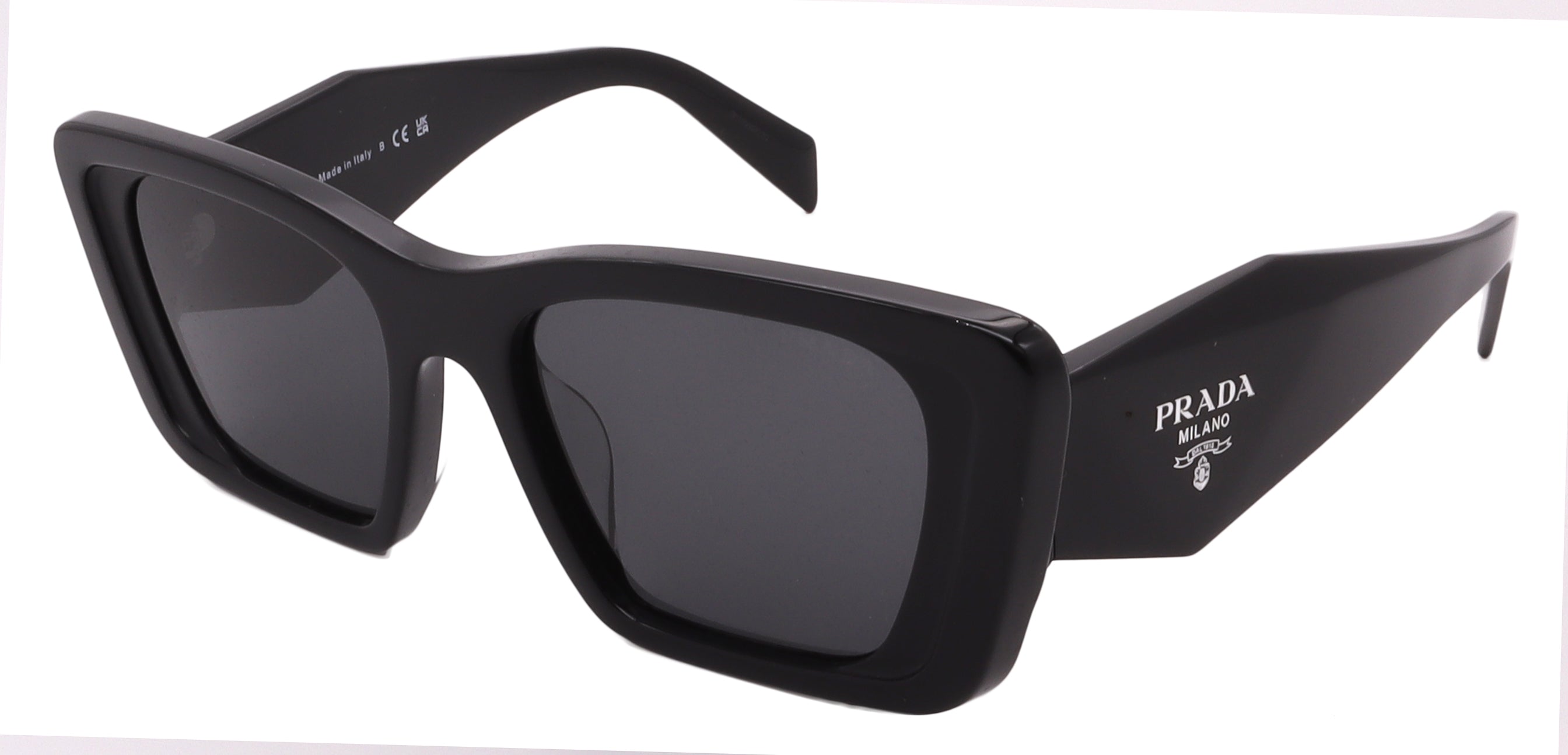 Женские солнцезащитные очки Prada, черный
Женские солнцезащитные очки Prada, черный