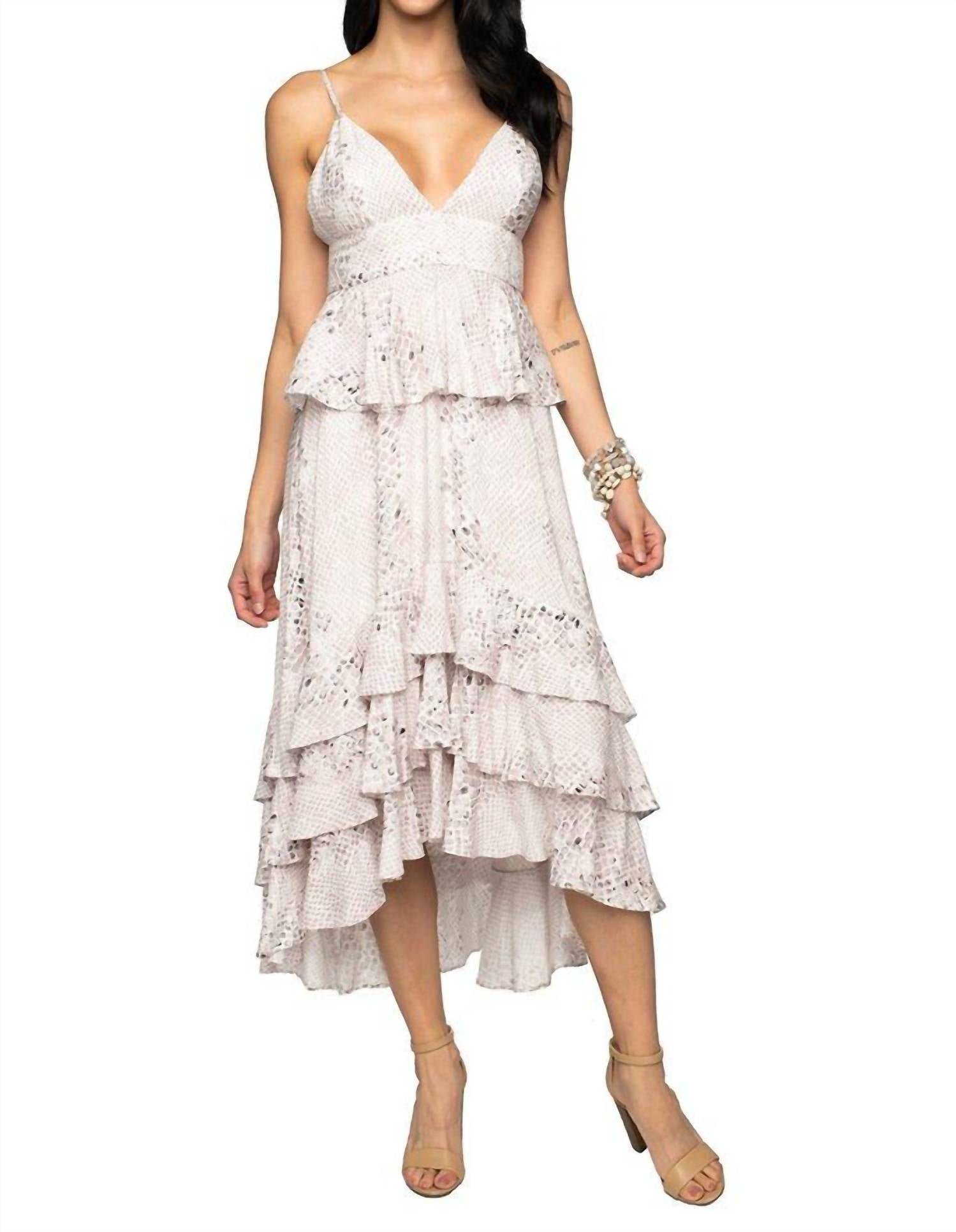 Платье Georgia Pebble High Low из розовой змеиной кожи BUDDYLOVE
Платье Georgia Pebble High Low из розовой змеиной кожи BUDDYLOVE