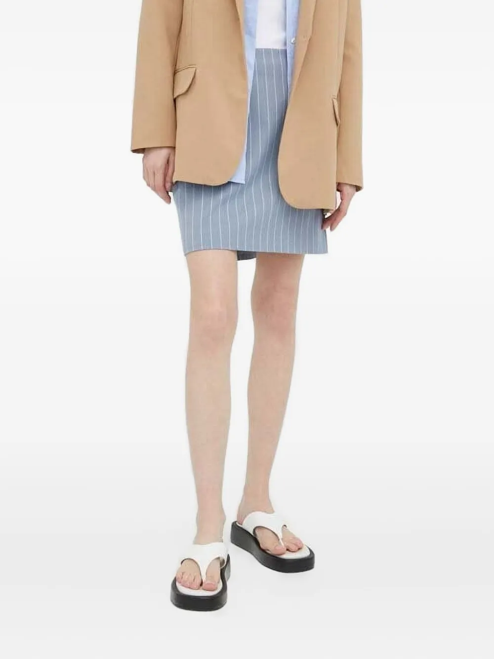 Мини-юбка в тонкую полоску Gestuz, синий
Мини-юбка в тонкую полоску Gestuz, синий