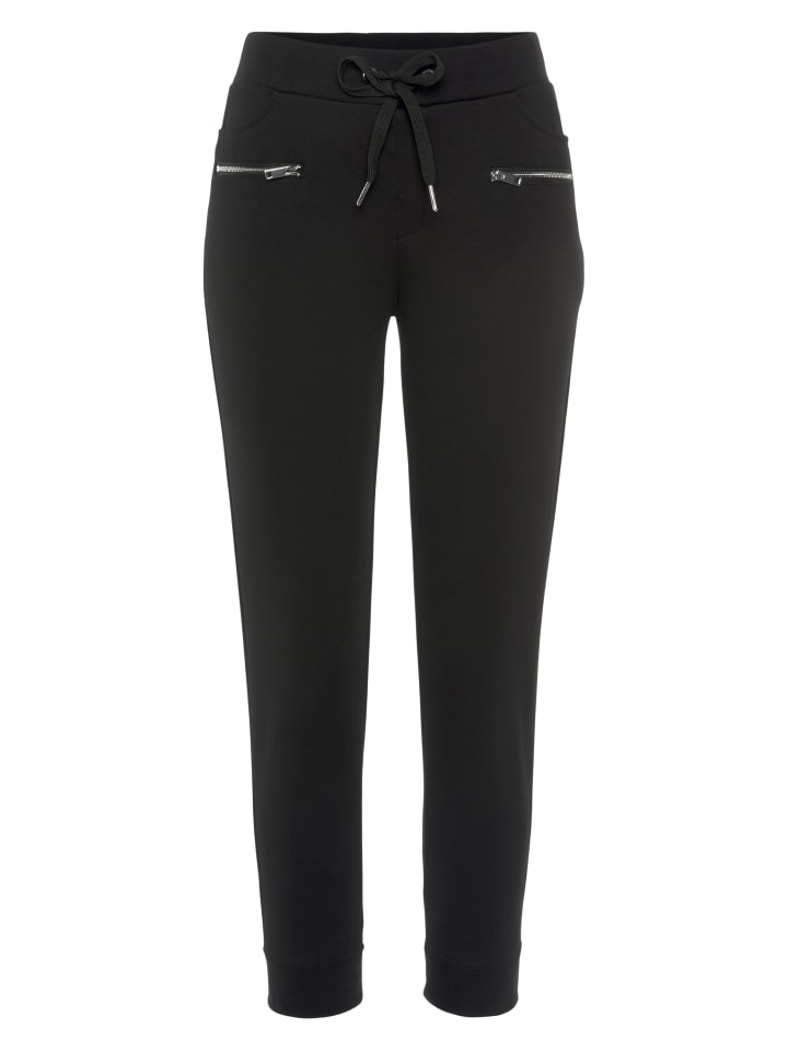 Трикотажные брюки черного цвета Bruno Banani
Трикотажные брюки черного цвета Bruno Banani