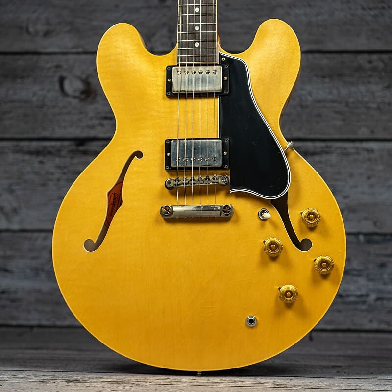 Электрогитара Gibson Custom Murphy Lab 1959 ES-335 Reissue Ultra Light Aged - Vintage Natural
Электрогитара Gibson Custom Murphy Lab 1959 ES-335 Reissue Ultra Light Aged - Vintage Natural