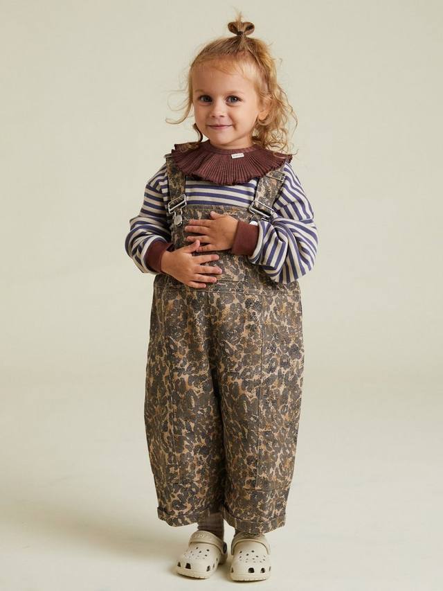 Детские хлопковые комбинезоны Blythe Claude & Co, Leopard
Детские хлопковые комбинезоны Blythe Claude & Co, Leopard