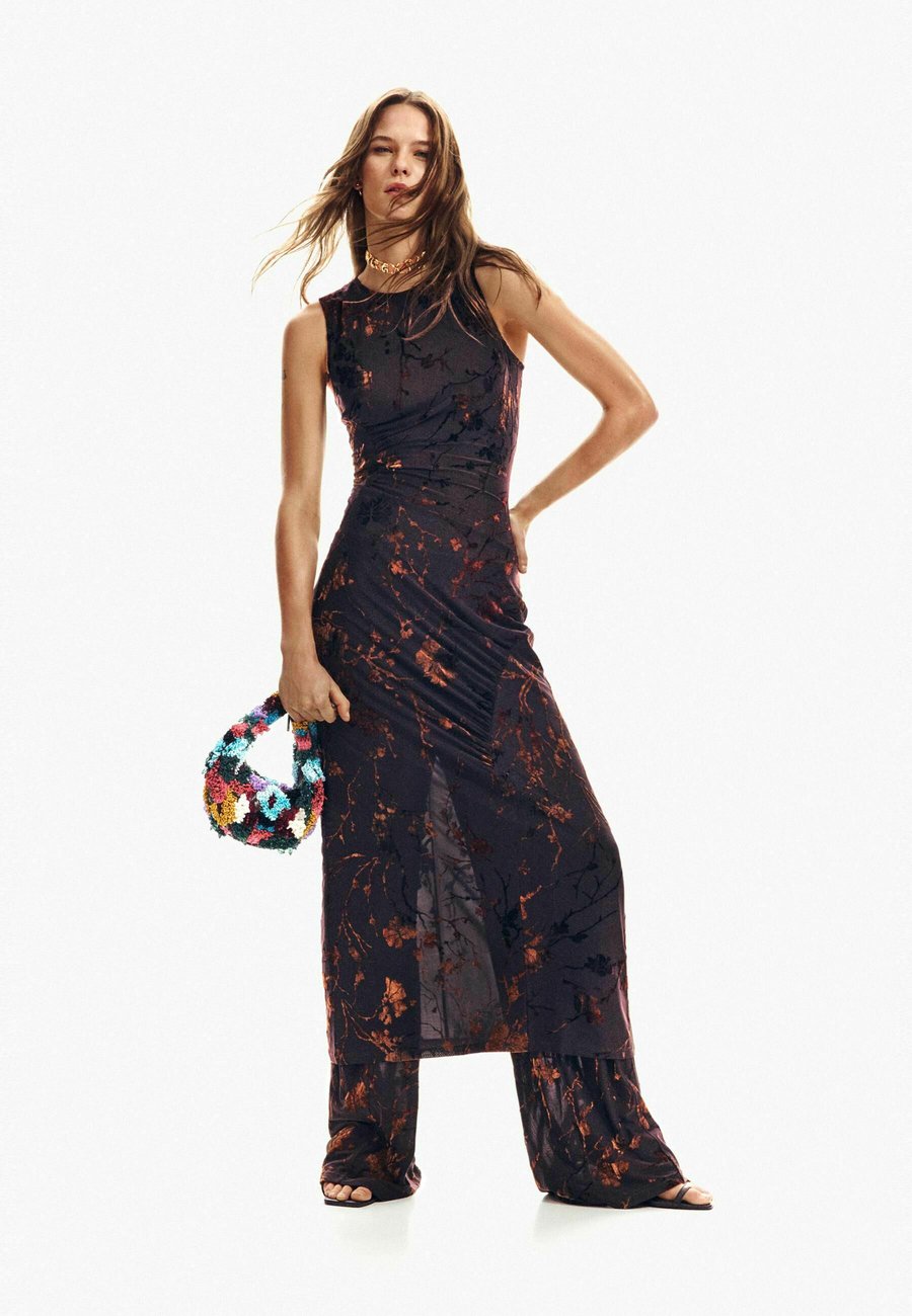 Платье Desigual Day dress, Brown
Платье Desigual Day dress, Brown