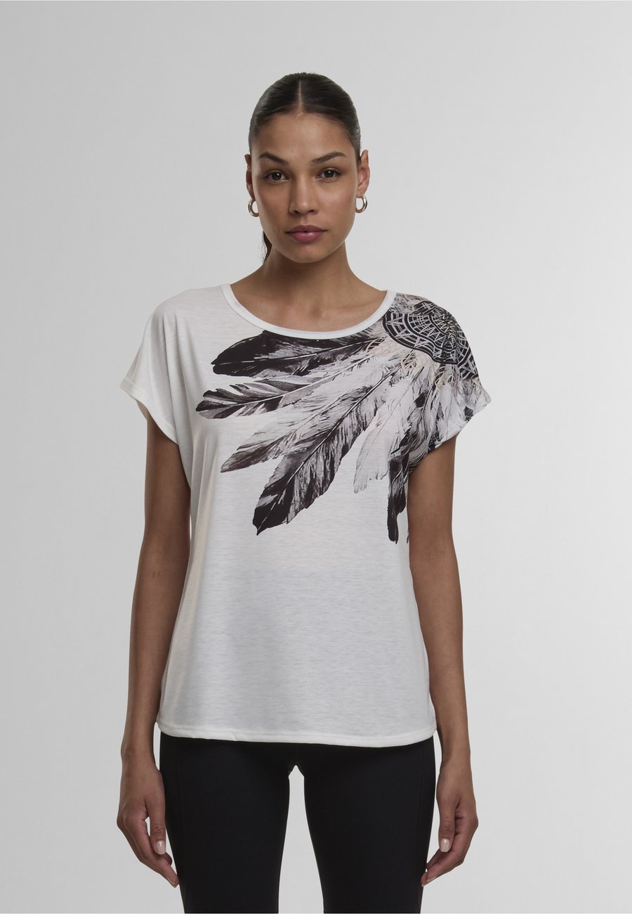 Футболка Cloud 5ive MIT TRAUMFÄNGER , Snow White/Off-White, Белый, Футболка Cloud 5ive MIT TRAUMFÄNGER , Snow White/Off-White
Футболка Cloud 5ive MIT TRAUMFÄNGER , Snow White/Off-White, Белый, Футболка Cloud 5ive MIT TRAUMFÄNGER , Snow White/Off-White