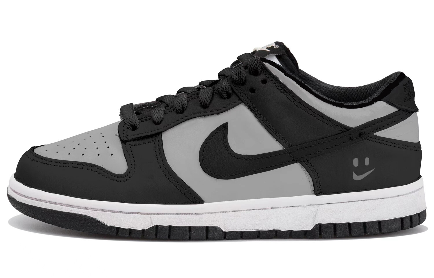 Кроссовки для скейтбординга Dunk мужские с низким верхом, черный/серый Nike
Кроссовки для скейтбординга Dunk мужские с низким верхом, черный/серый Nike