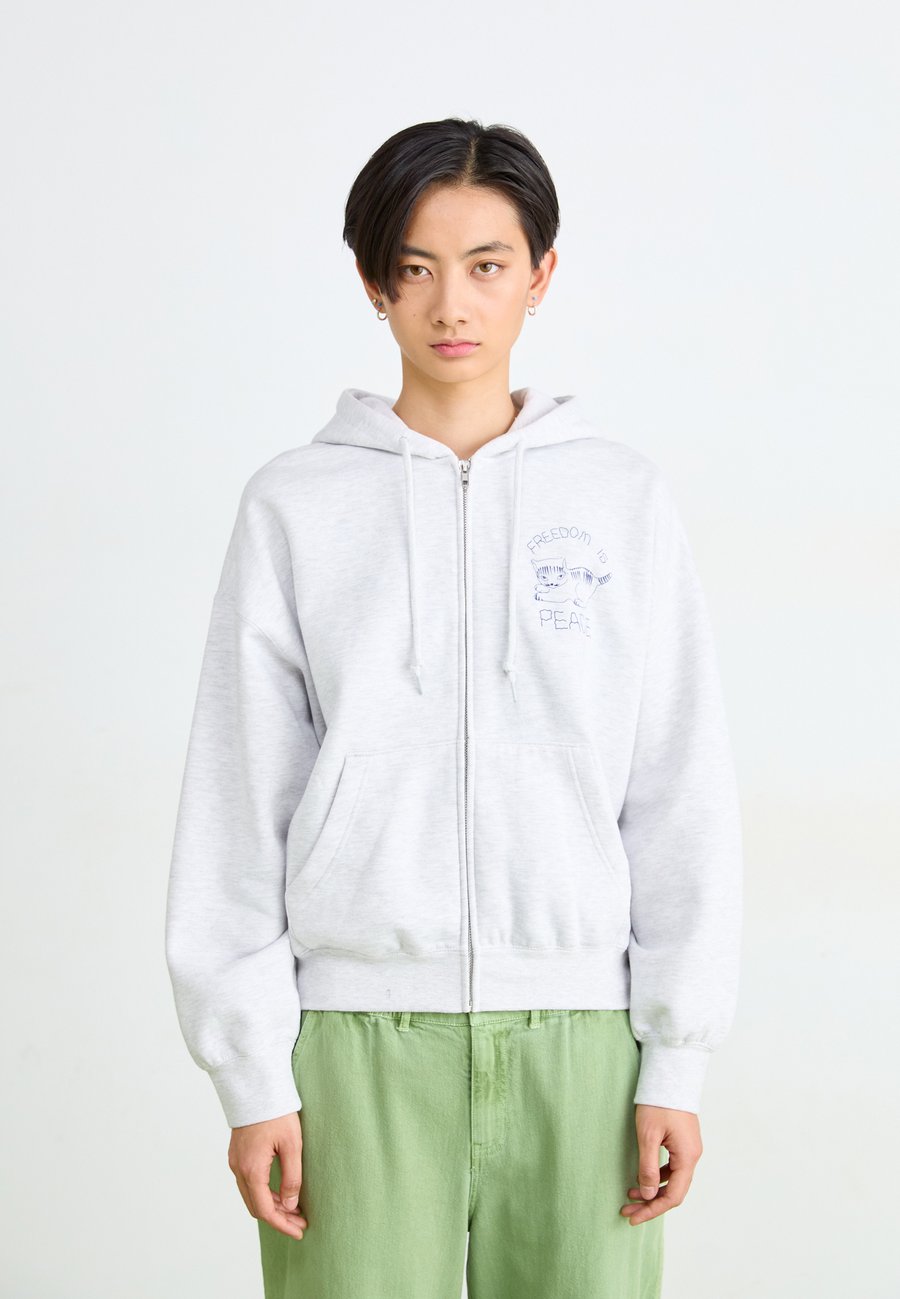 Толстовка Obey Clothing PEACE BAGGY RELAXED ZIP HOOD, Ash Grey/Grey, Серый, Толстовка Obey Clothing PEACE BAGGY RELAXED ZIP HOOD, Ash Grey/Grey
Толстовка Obey Clothing PEACE BAGGY RELAXED ZIP HOOD, Ash Grey/Grey, Серый, Толстовка Obey Clothing PEACE BAGGY RELAXED ZIP HOOD, Ash Grey/Grey