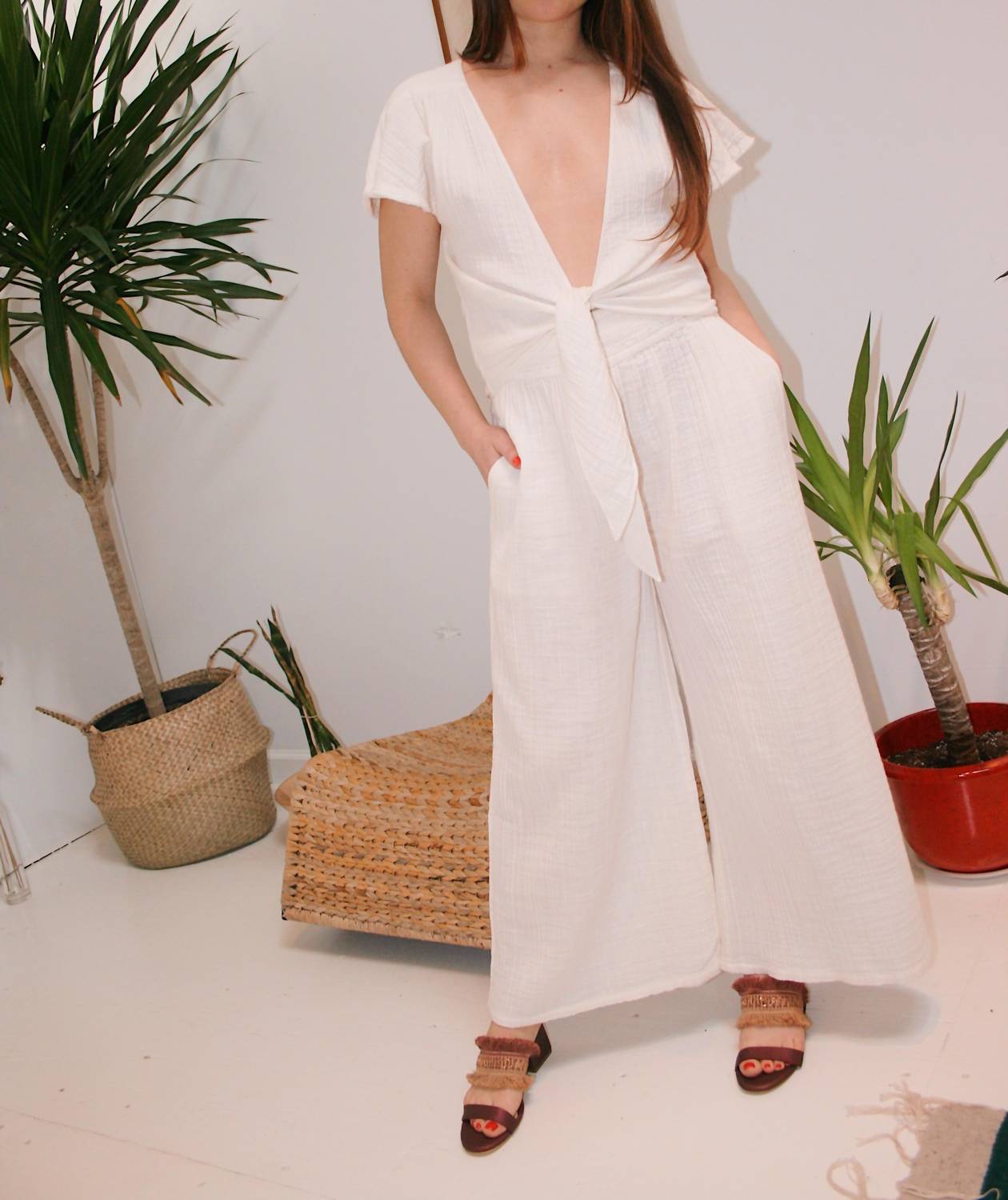 Топ-обертка цвета Off White Anaak
Топ-обертка цвета Off White Anaak