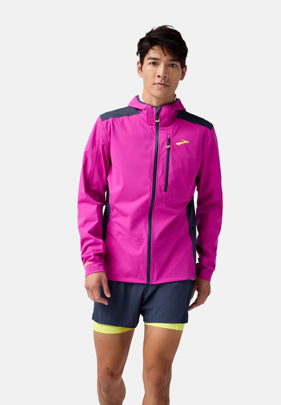 Куртка Brooks HIGH POINT 2, Fuchsia Blue Nights/Pink
Куртка Brooks HIGH POINT 2, Fuchsia Blue Nights/Pink