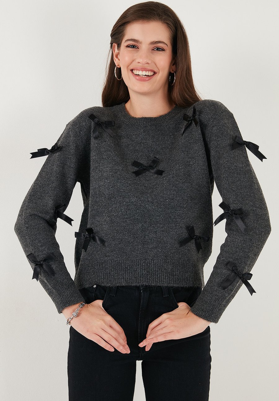 Джемпер LELA REGULAR FIT, Anthracite
Джемпер LELA REGULAR FIT, Anthracite
