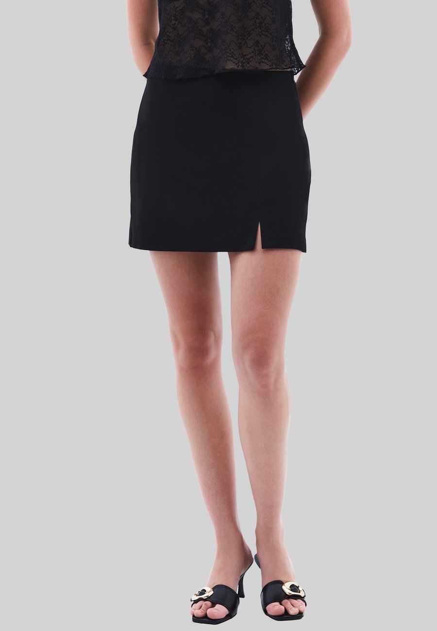 Юбка OXXO MIT SCHLITZ DETAIL, Black
Юбка OXXO MIT SCHLITZ DETAIL, Black