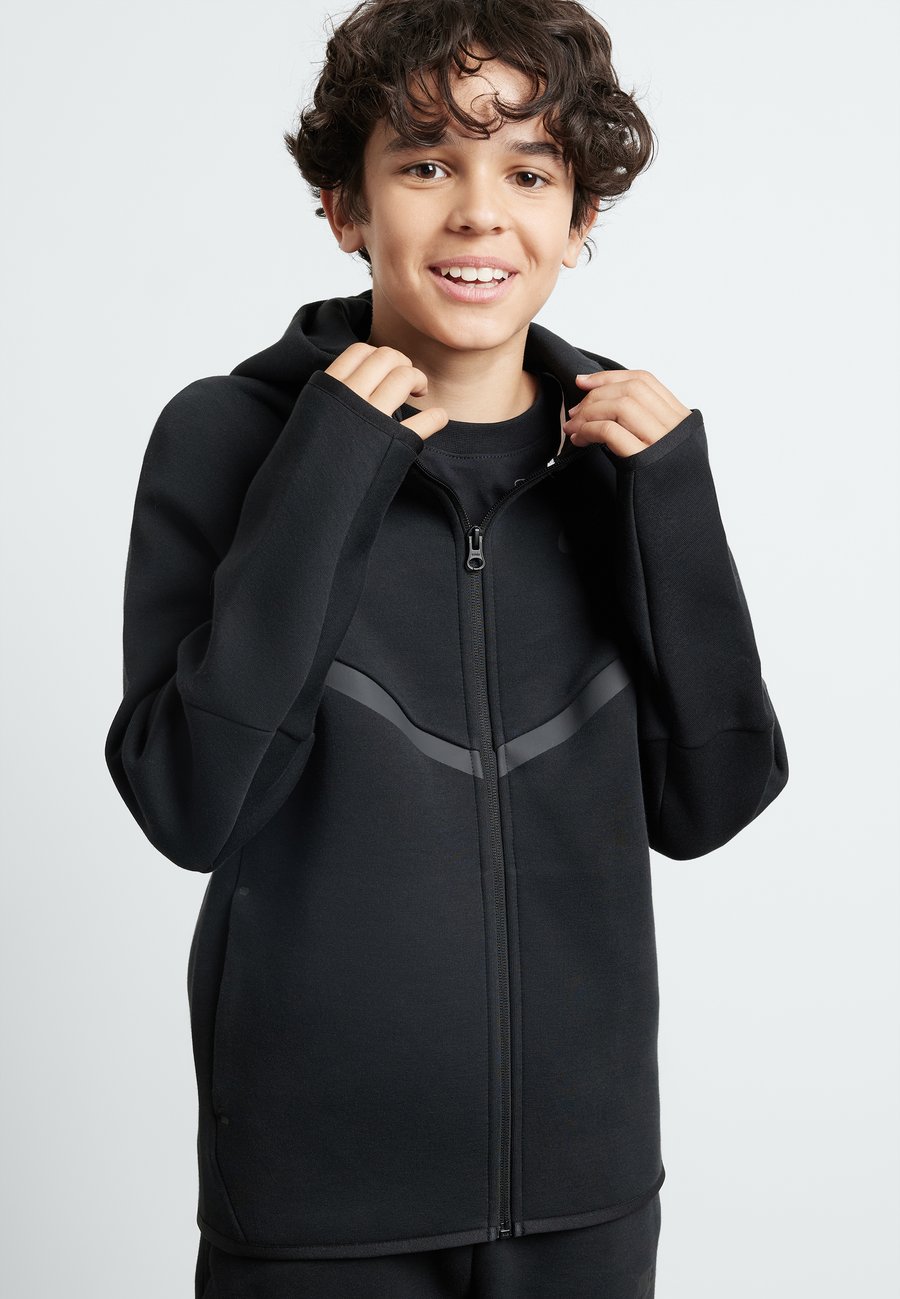 Толстовка Nike Sportswear UNISEX, Black
Толстовка Nike Sportswear UNISEX, Black