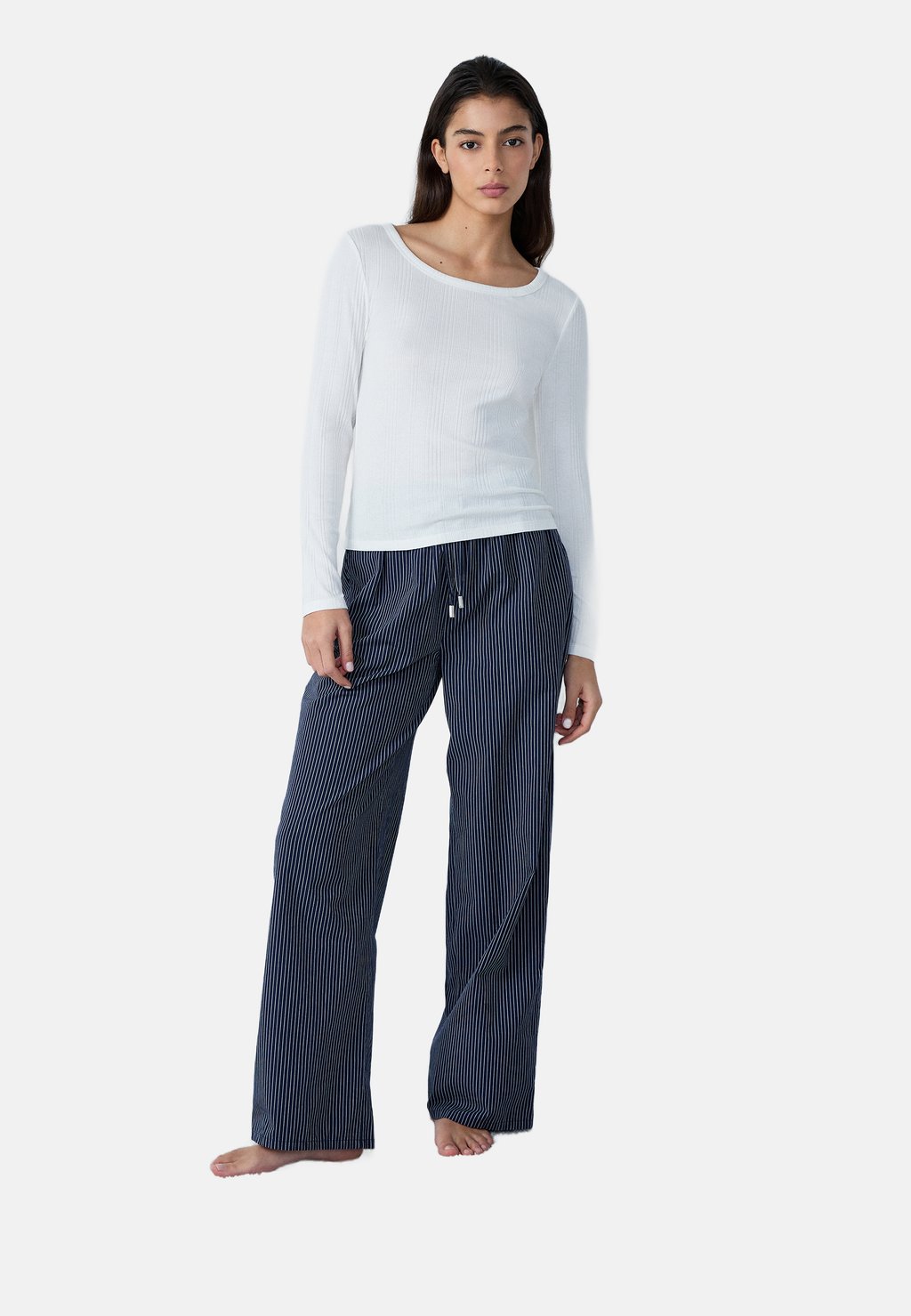 Пижамная рубашка COLYN Etam, белый
Пижамная рубашка COLYN Etam, белый