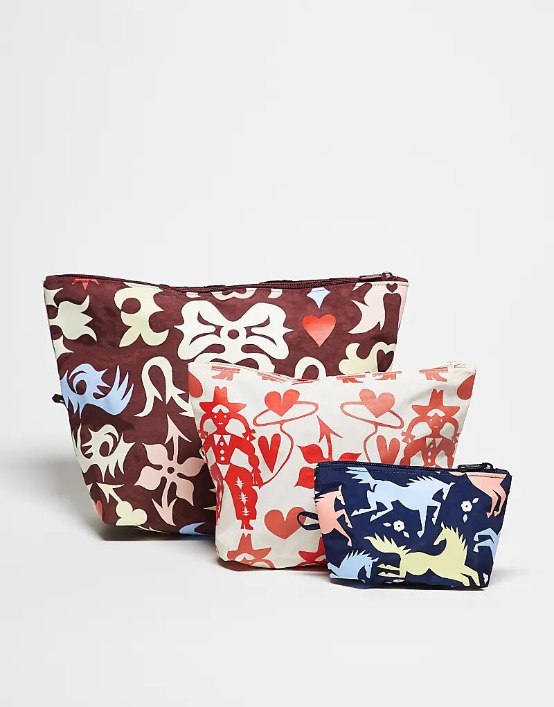 Набор из 3 сумок Baggu Go Pouch с вырезными принтами в стиле вестерн
Набор из 3 сумок Baggu Go Pouch с вырезными принтами в стиле вестерн
