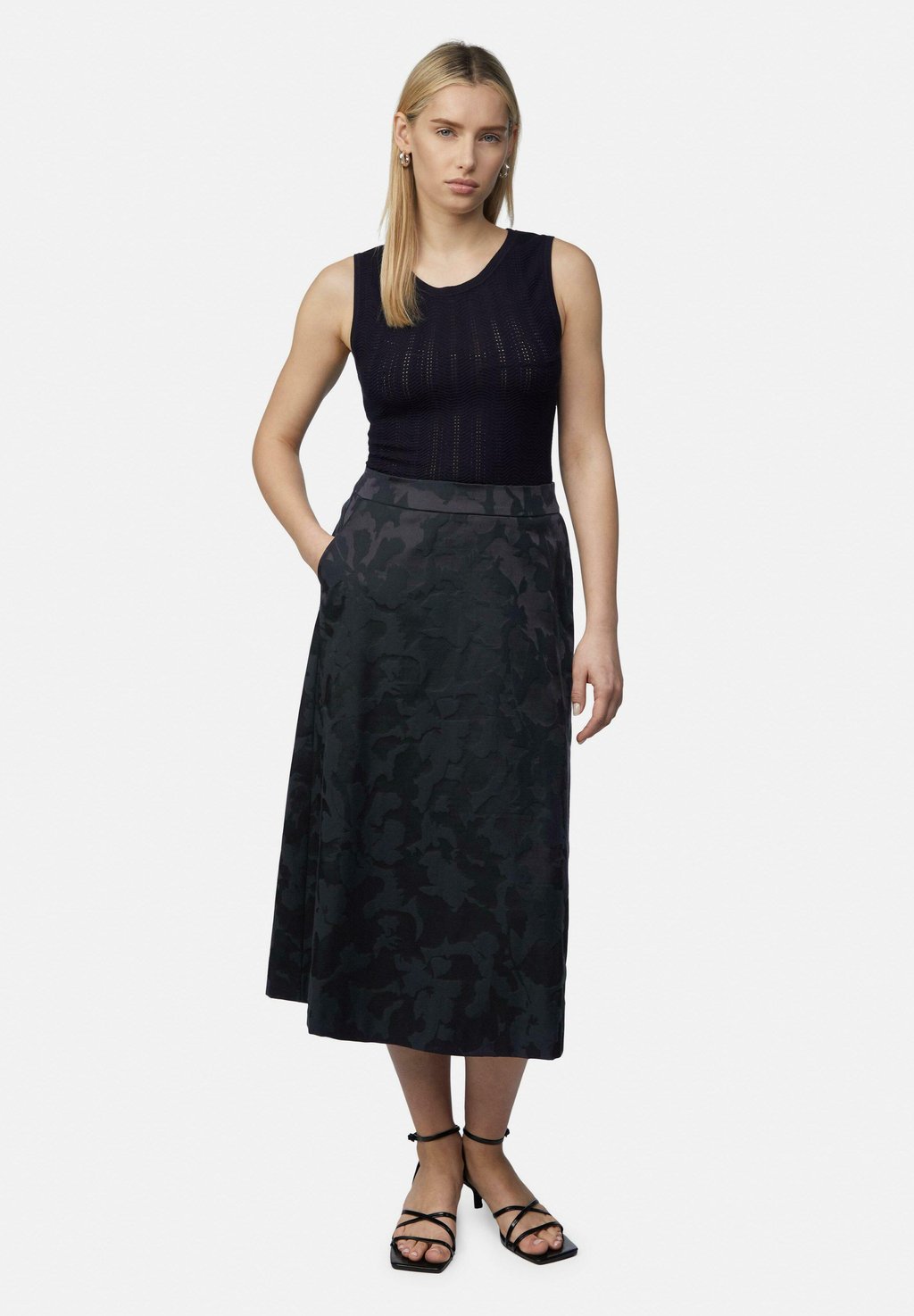 Юбка А-силуэта MIT EINGRIFFTASCHE comma, темно-синий
Юбка А-силуэта MIT EINGRIFFTASCHE comma, темно-синий