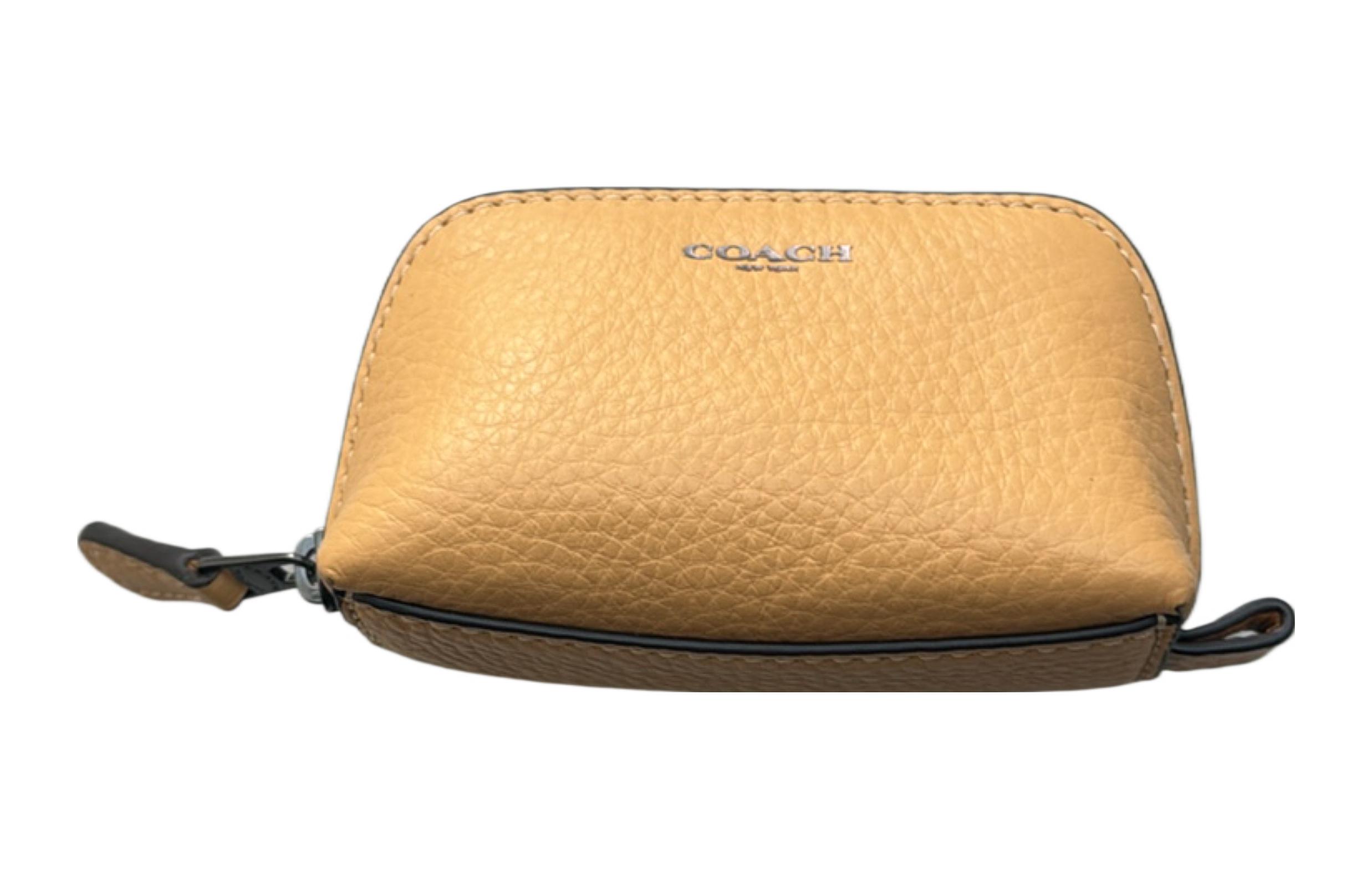 COACH Желтая женская мини-клатч из шагреневой кожи
COACH Желтая женская мини-клатч из шагреневой кожи