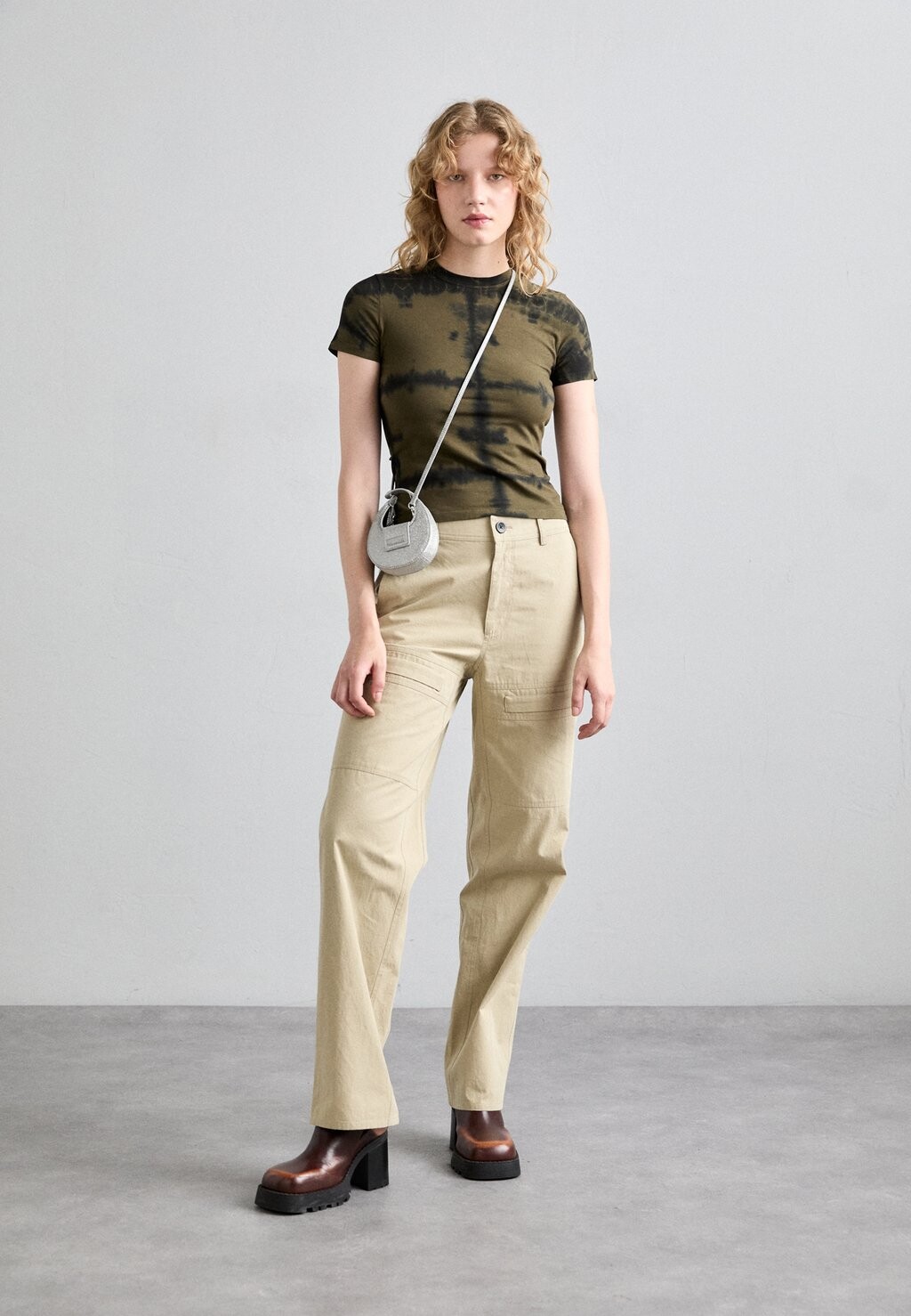 Принт на футболке BREWER IN GRID TIE DYE Proenza Schouler White Label, разноцветный
Принт на футболке BREWER IN GRID TIE DYE Proenza Schouler White Label, разноцветный