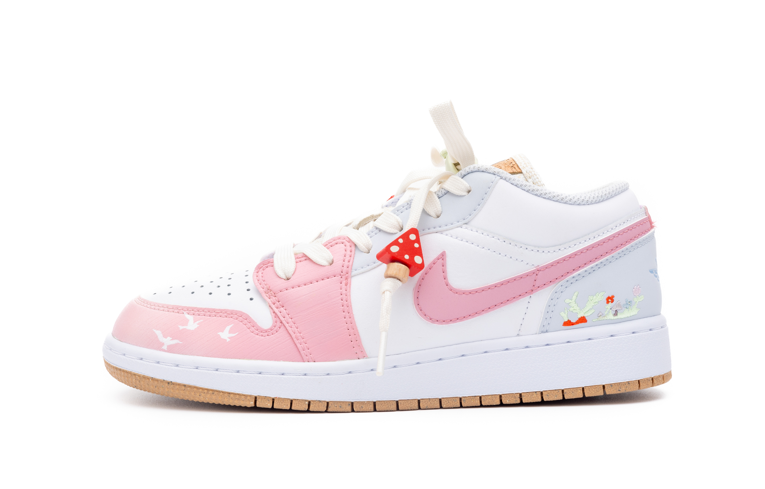 Кроссовки Air 1 Fun Mushroom с низким верхом, устойчивые к истиранию, для детей и подростков, для скейтбординга Jordan, белый
Кроссовки Air 1 Fun Mushroom с низким верхом, устойчивые к истиранию, для детей и подростков, для скейтбординга Jordan, белый