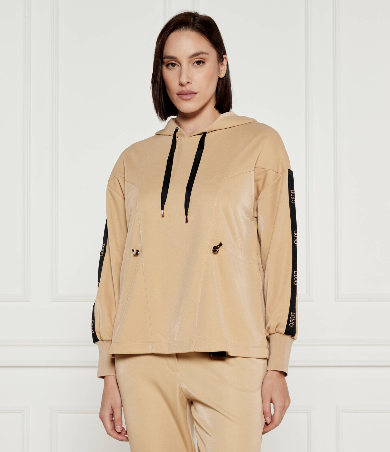 Толстовка Liu Jo Sport CHIUSA Regular Fit, бежевый
Толстовка Liu Jo Sport CHIUSA Regular Fit, бежевый