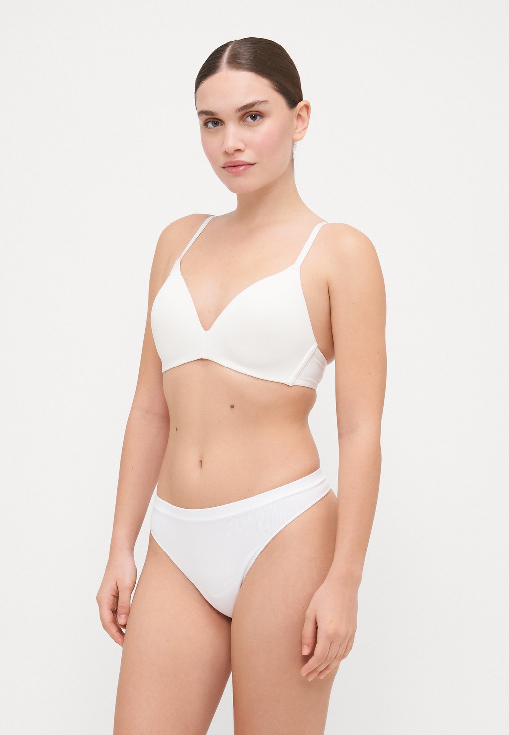 Стринги ONLVICKY S-LES 3-PACK NOOS ACC ONLY, белый
Стринги ONLVICKY S-LES 3-PACK NOOS ACC ONLY, белый