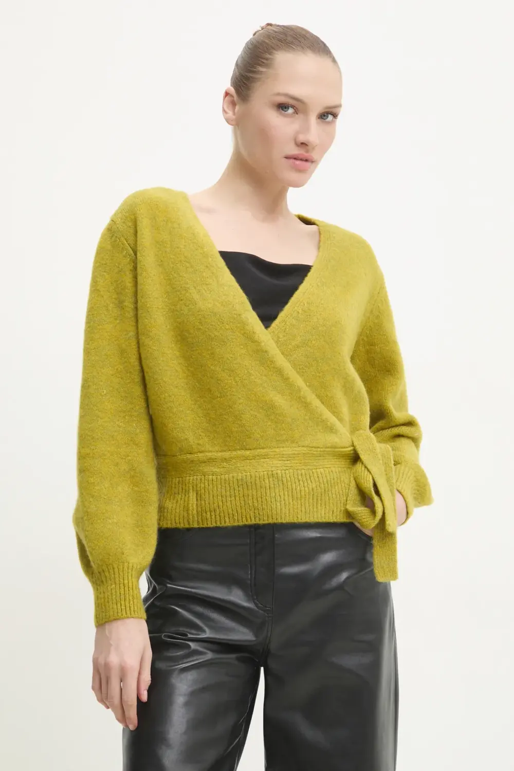 Шерстяной свитер Answear Lab, зеленый
Шерстяной свитер Answear Lab, зеленый