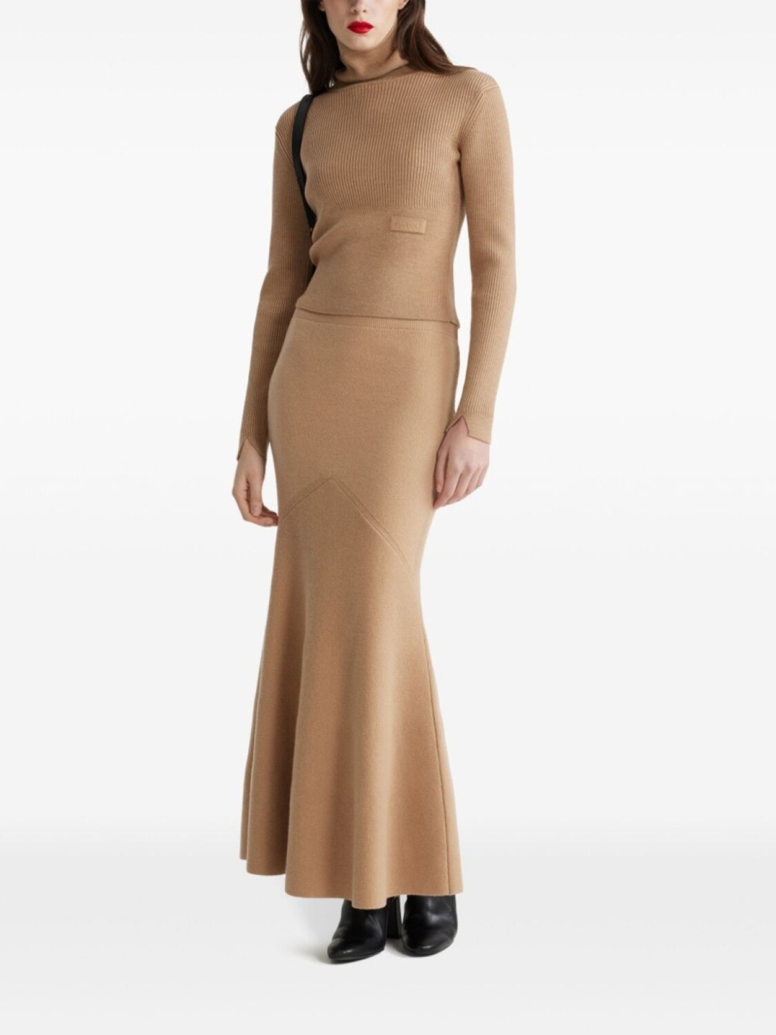 Patou длинная юбка с баской, коричневый
Patou длинная юбка с баской, коричневый