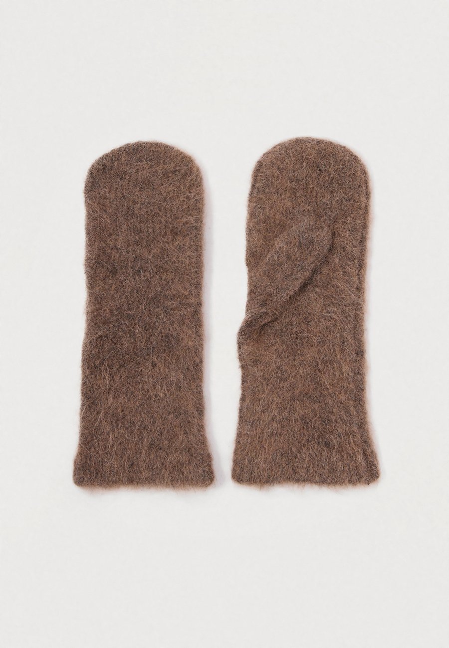 Перчатки Holzweiler TINE FLUFFY MITTENS UNISEX, Dark Brown/Brown
Перчатки Holzweiler TINE FLUFFY MITTENS UNISEX, Dark Brown/Brown