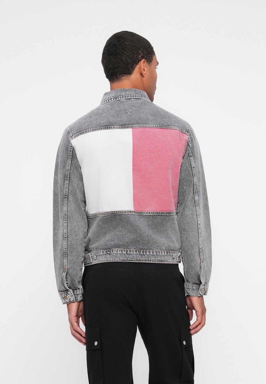 Куртка Tommy Jeans Denim jacket, Denim Grey/Grey
Куртка Tommy Jeans Denim jacket, Denim Grey/Grey