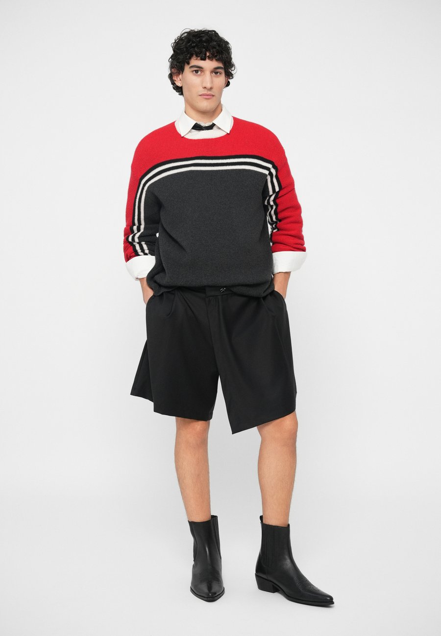 Шорты GmbH QALBI UNISEX, Black
Шорты GmbH QALBI UNISEX, Black