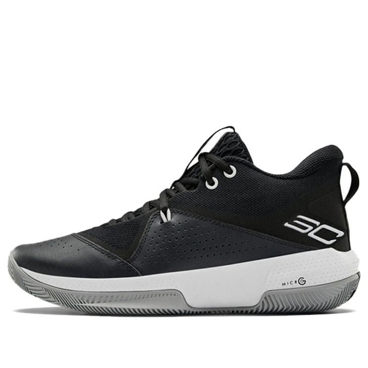 Кроссовки Under Armour SC 3zer0 IV Low-Top Black 3023917-001, черный
Кроссовки Under Armour SC 3zer0 IV Low-Top Black 3023917-001, черный