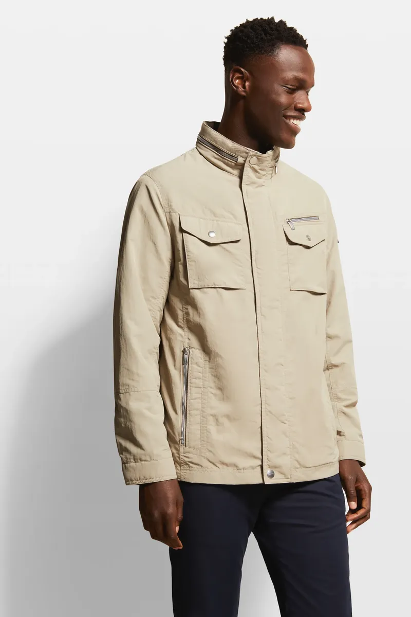 Длинная куртка bugatti, с капюшоном, со складным капюшоном, бежевый
Длинная куртка bugatti, с капюшоном, со складным капюшоном, бежевый