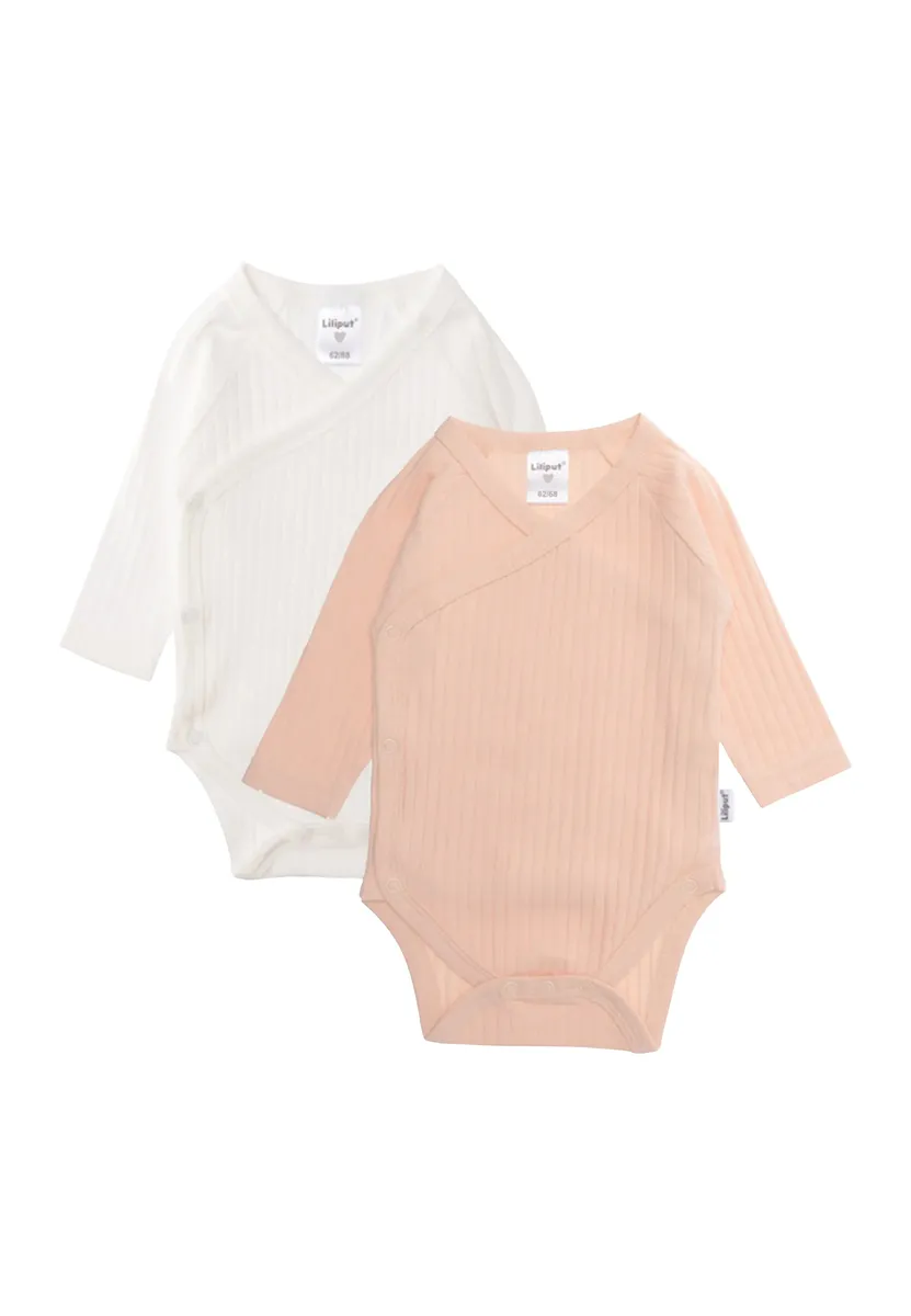 Боди Liliput с запахом и сплошной планкой на кнопках, цвет Weiß-Apricot
Боди Liliput с запахом и сплошной планкой на кнопках, цвет Weiß-Apricot