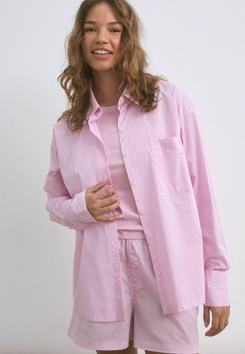 Блузка на пуговицах Self., розовый
Блузка на пуговицах Self., розовый