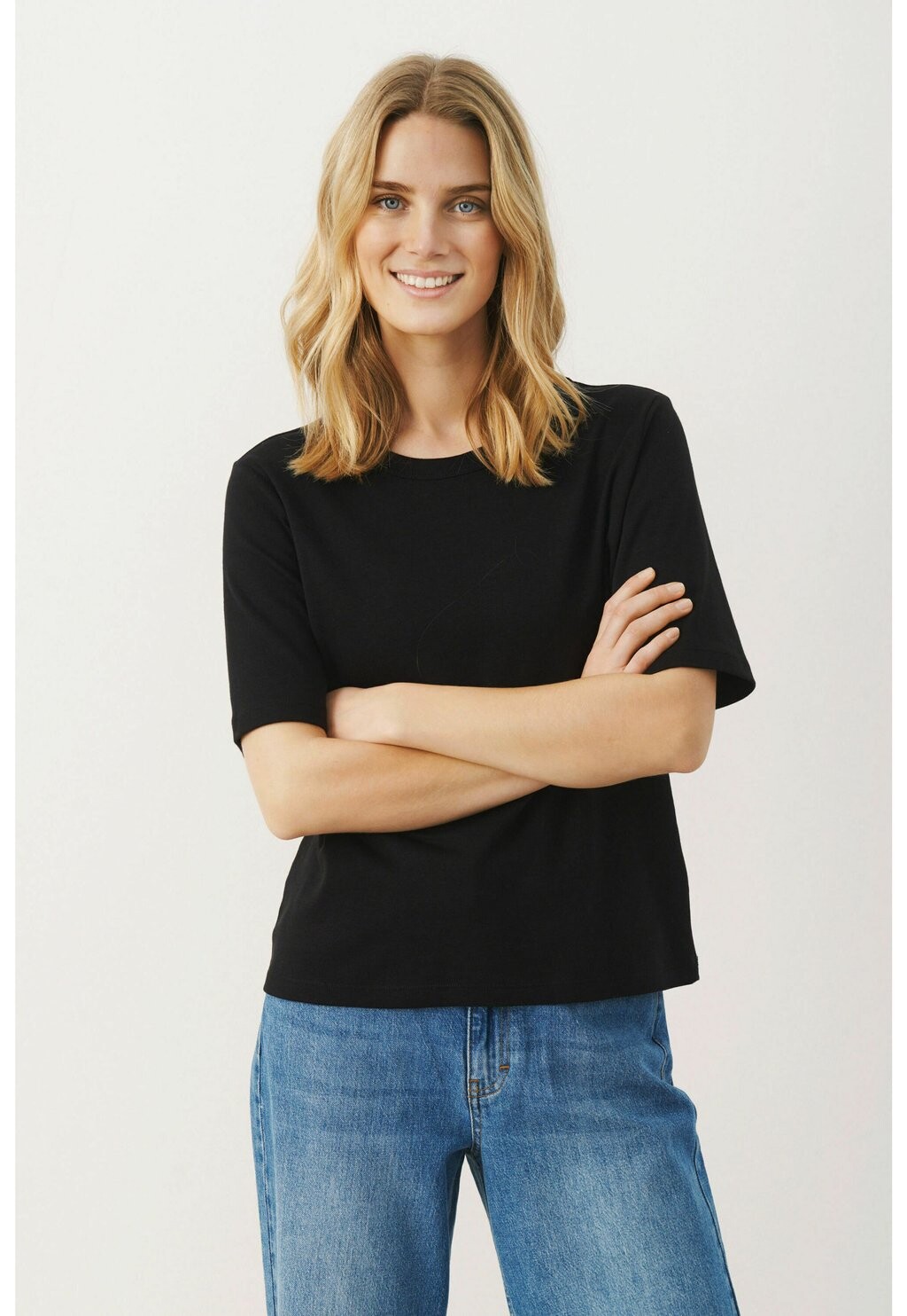 Базовая футболка RATANA Part Two, черный
Базовая футболка RATANA Part Two, черный