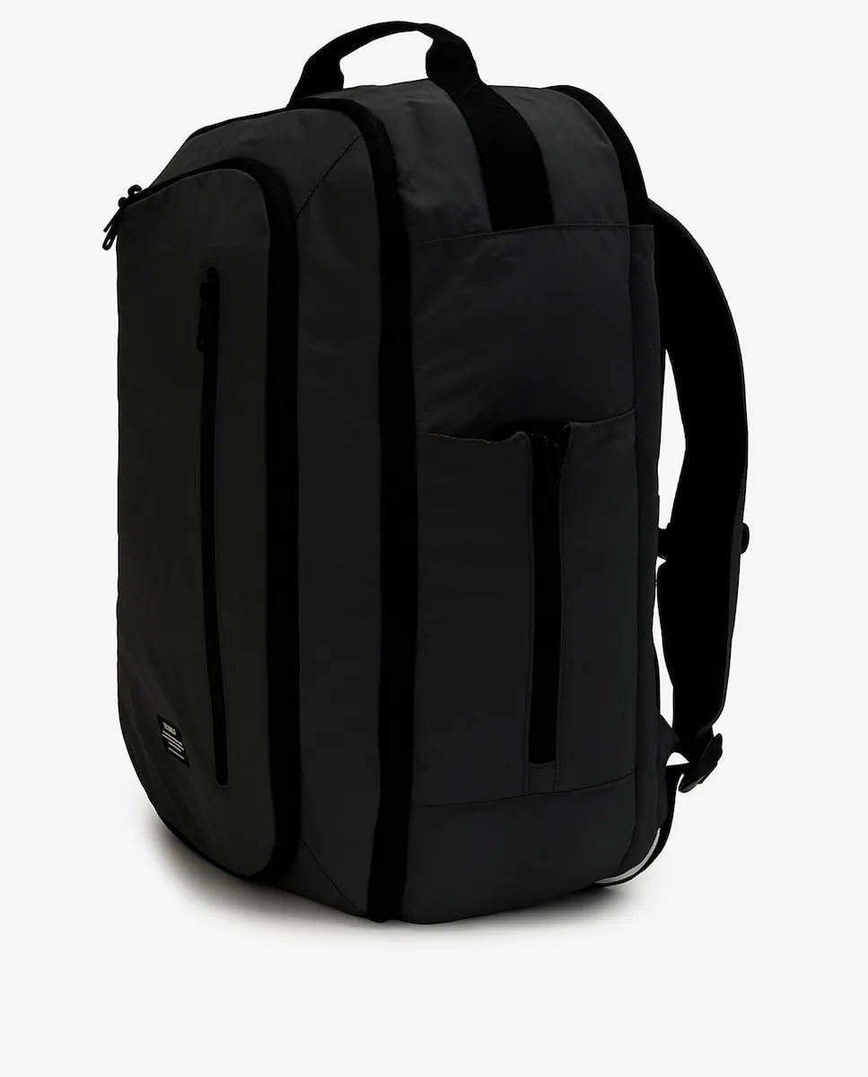 Мужской водонепроницаемый рюкзак с регулируемыми ремнями Ecoalf, черный
Мужской водонепроницаемый рюкзак с регулируемыми ремнями Ecoalf, черный