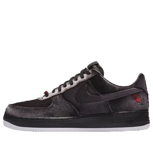 Кроссовки air force 1 07 qs Nike, белый
Кроссовки air force 1 07 qs Nike, белый