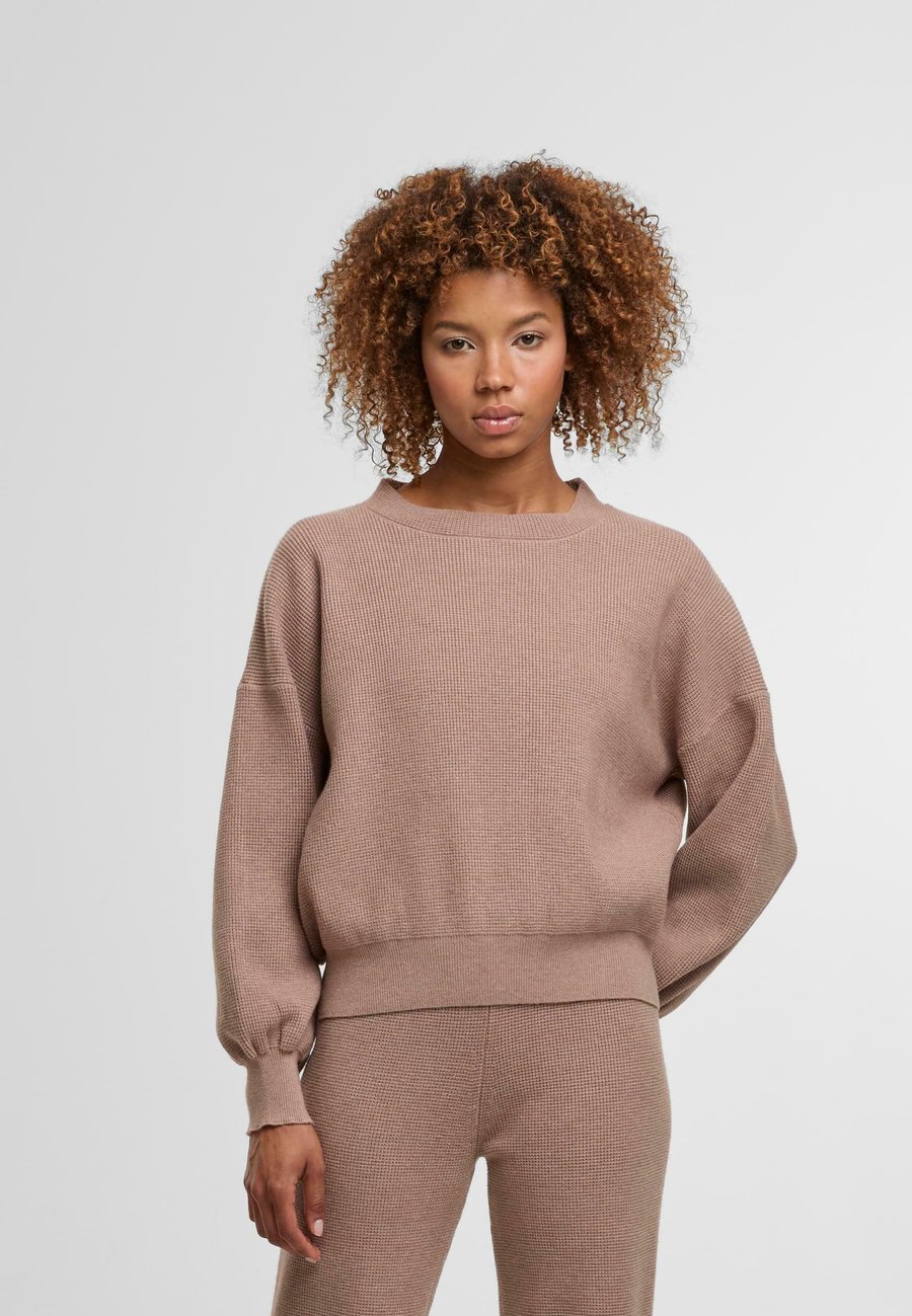 Джемпер Urban Classics WAFFLE ROUNDNECK, Capuccino/Light Brown
Джемпер Urban Classics WAFFLE ROUNDNECK, Capuccino/Light Brown