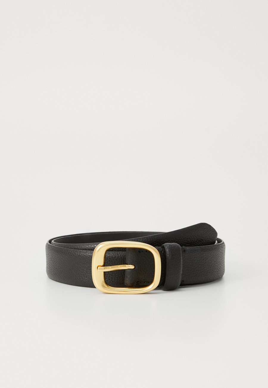 Ремень Calvin Klein CHUNKY BUCKLE PEBBLE STRAP , Black/Tumbled Deep Gold-Coloured/Black
Ремень Calvin Klein CHUNKY BUCKLE PEBBLE STRAP , Black/Tumbled Deep Gold-Coloured/Black