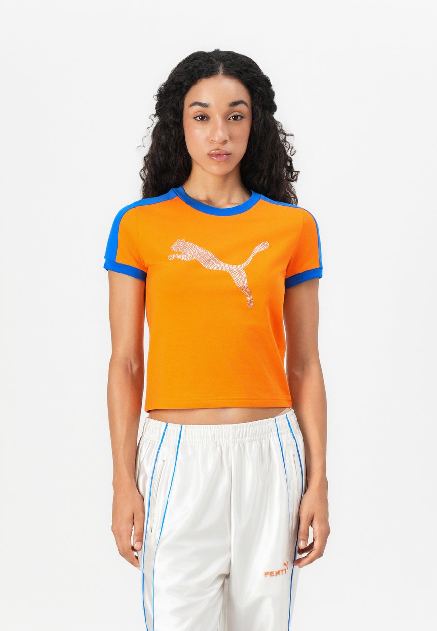 Футболка FENTY x PUMA SLIM TEE, Rickie Orange/Orange
Футболка FENTY x PUMA SLIM TEE, Rickie Orange/Orange