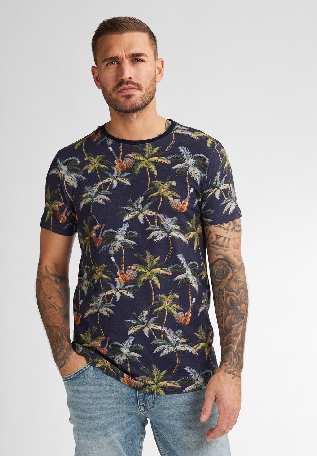 Футболка с принтом ALL-OVER PRINT SEASIDEROCK Petrol Industries, темно-синий 
Футболка с принтом ALL-OVER PRINT SEASIDEROCK Petrol Industries, темно-синий