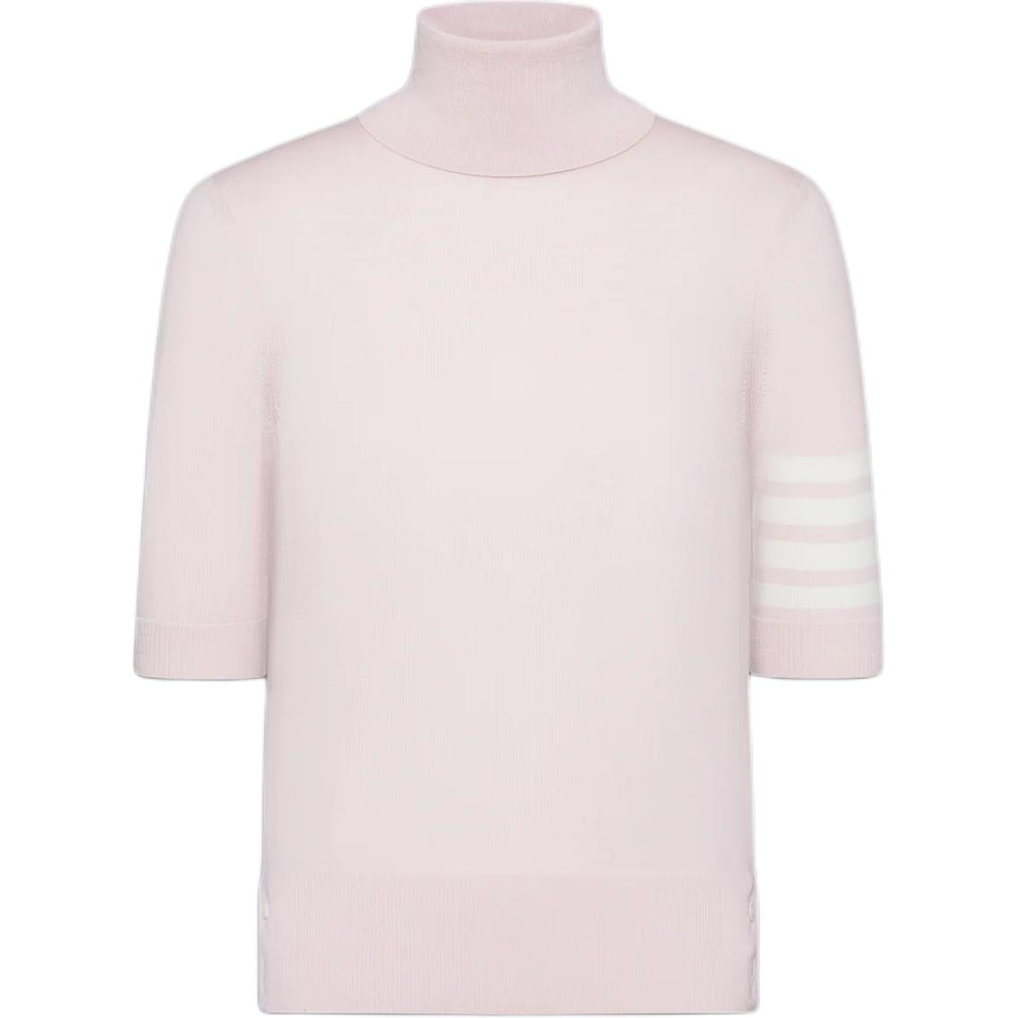 Вязаный свитер с воротником-стойкой THOM BROWNE, светло-розовый
Вязаный свитер с воротником-стойкой THOM BROWNE, светло-розовый