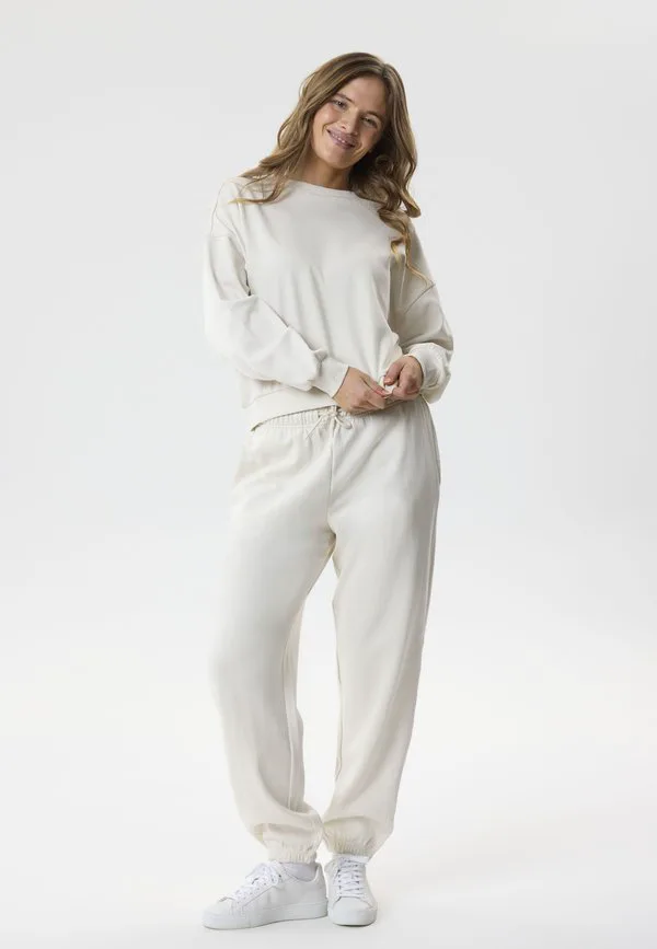 Обычные спортивные штаны Two Soon, Birch
Обычные спортивные штаны Two Soon, Birch