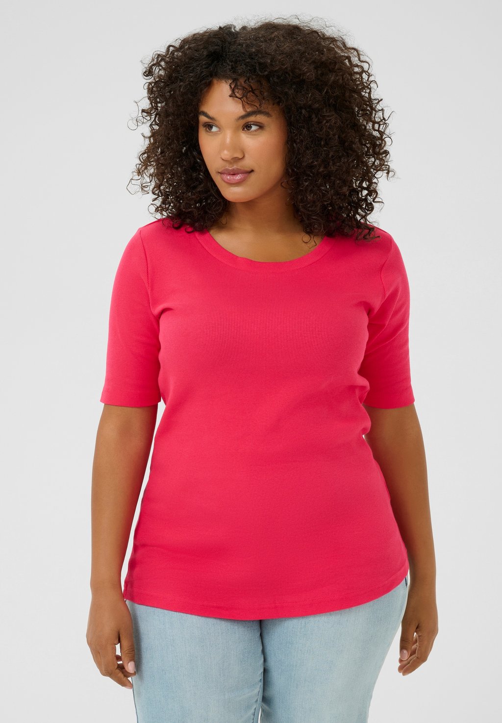 Базовая футболка CARINA Kaffe Curve, красный 
Базовая футболка CARINA Kaffe Curve, красный