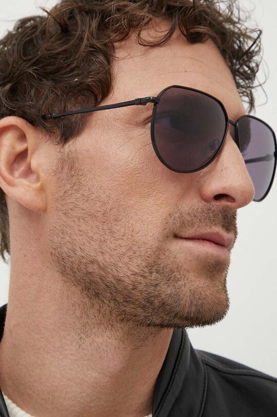 Солнечные очки Guess, черный
Солнечные очки Guess, черный