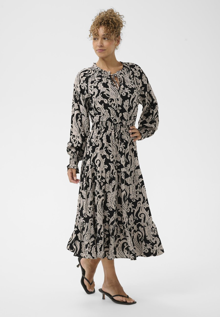 Платье Cream CRLUCY LONG DRESS, Pitch Black Paisley/Black
Платье Cream CRLUCY LONG DRESS, Pitch Black Paisley/Black