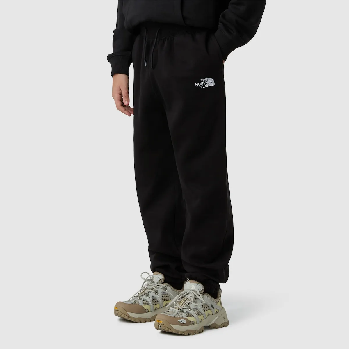 Детские спортивные брюки Essential с широким кроем The North Face, черный
Детские спортивные брюки Essential с широким кроем The North Face, черный